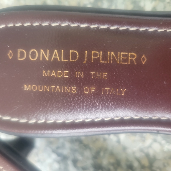 Donald J. Pliner Women's Brown Sandals - Picture 4 of 9